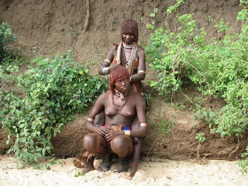 IMG_8561.JPG - Bungalows  a Turmi. Pentinant-se.