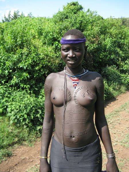 IMG_8772.JPG - Escariacions mursi