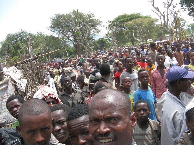 IMG_8832.JPG - Mercat de Beta on l'atracció som els "farangis"