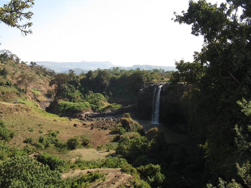 imh_0292.JPG - Catarata (5% del cabal, el 95% restant se l'endú la central)