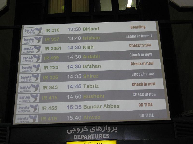 IMG_0071.JPG - Aeroport vols domèstics. camí de Shiraz.