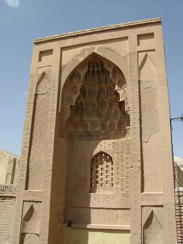 IMG_0350.JPG - Camí d'Isfahan. Altre poble. (?) Mesquita.