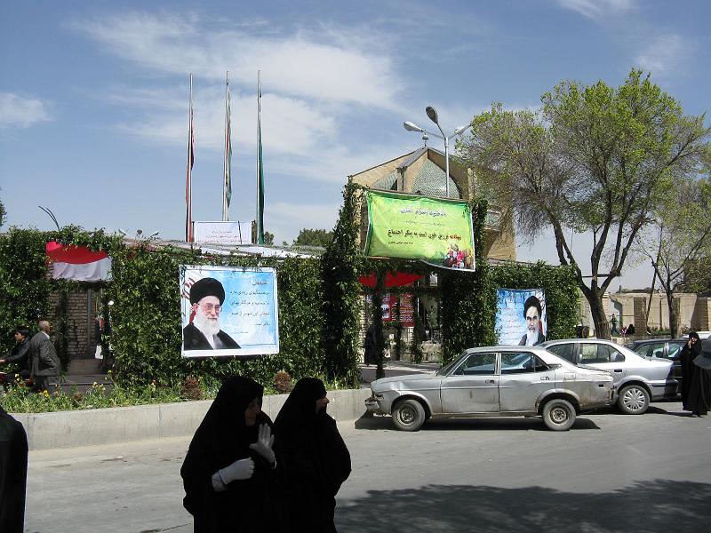 IMG_0452.JPG - Isfahan. Cementeri dels màrtirs.