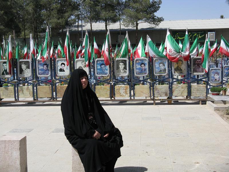 IMG_0457.JPG - Isfahan. Cementeri dels màrtirs.