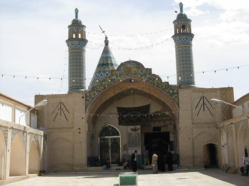 IMG_0626.JPG - Kashan. Tomba de Abu-Lu'lu'ah.