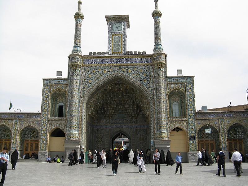 IMG_0694.JPG - Qom. Hazrat Fatimah. Mesquita i mausoleu de Fàtima. La germana del 7é Imam dels Chiites:  Ali ibn Musa Rida.