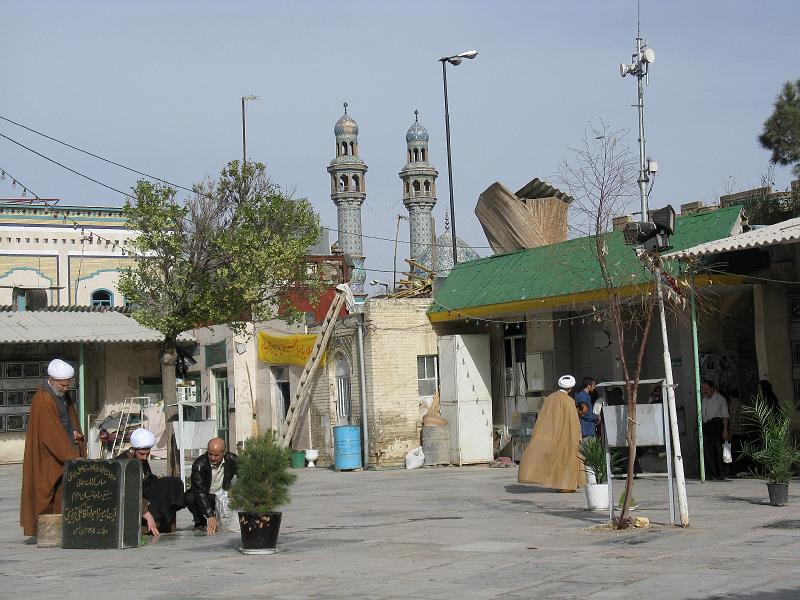 IMG_0728.JPG - Qom. cementeri dels màrtirs.