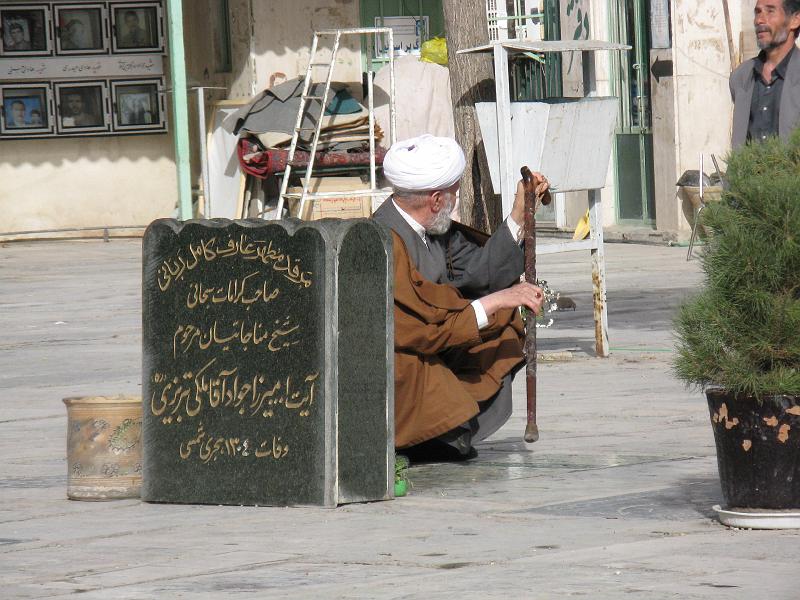 IMG_0730.JPG - Qom. cementeri dels màrtirs.