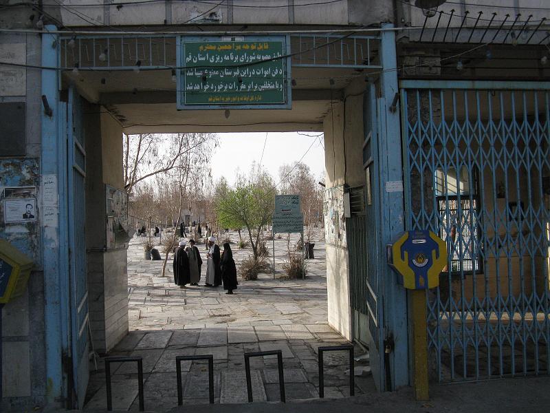 IMG_0741.JPG - Qom. Cementeri general.