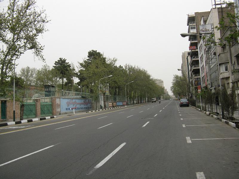 IMG_0904.JPG - Avgda Talegani un divendres de festa.