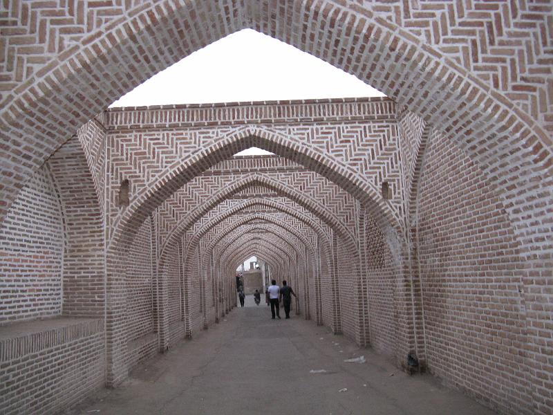 IMG_0909.JPG - Bazar de Qazvin. 2on certamen Mostra de manualitats.