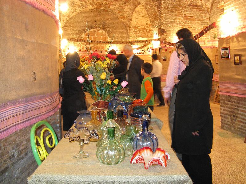 IMG_0916.JPG - Bazar de Qazvin. 2on certamen Mostra de manualitats.