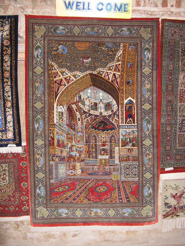 IMG_0922.JPG - Bazar de Qazvin. 2on certamen Mostra de manualitats. Catifa que representa l'església armènia de Yazd.
