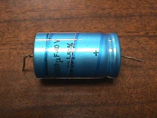 foto condensador electrol&iacute;tico