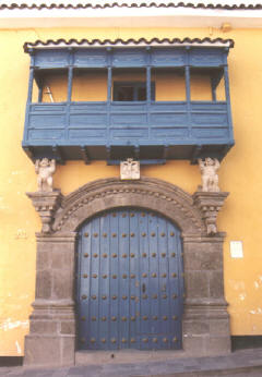 Portada en Ayacucho