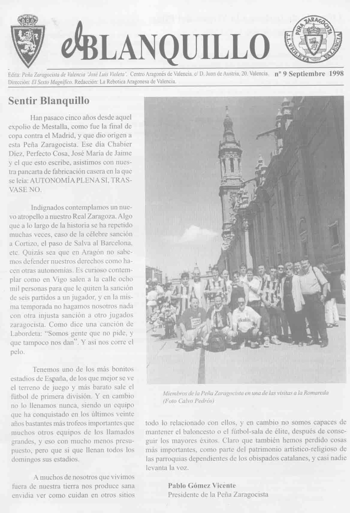 N�9. Septiembre de 1998. Miembros de la pe�a en la Plaza del Pilar. Articulo: 'Infancia adulta de nuestra pe�a' de Paco Bolea.